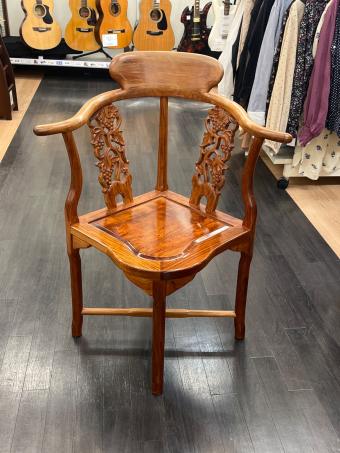 彫刻アームチェアー ブラウン 山ブドウ