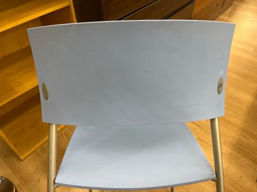 オカムラ スタッキングチェアー ブルー 061103 wiesner hager