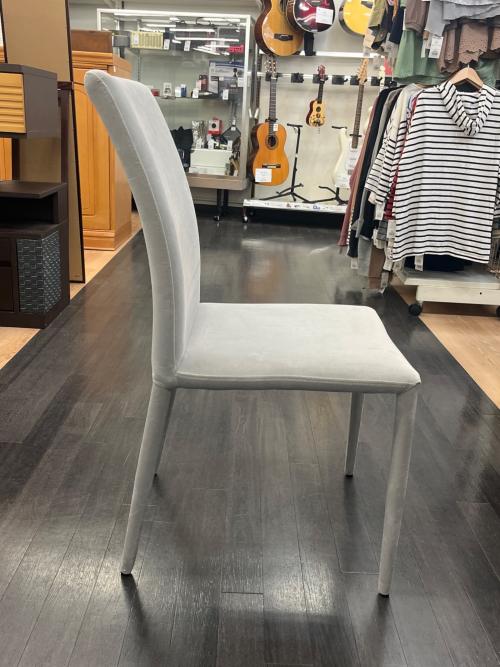 Moda en Casa (モーダエンカーサ) ダイニングチェアー ホワイト 脚黒ずみ 200 CAPULET