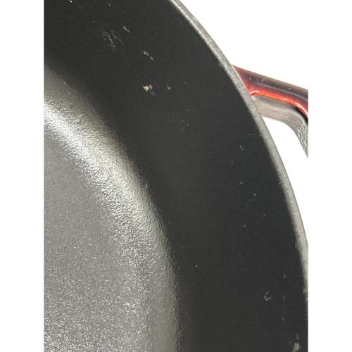 Staub (ストウブ) 両手鍋 横25sm 、高さ7cm ワインレッド