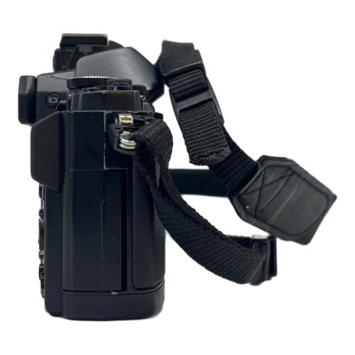 OLYMPUS (オリンパス) デジタル一眼レフカメラ OM-D E-M5