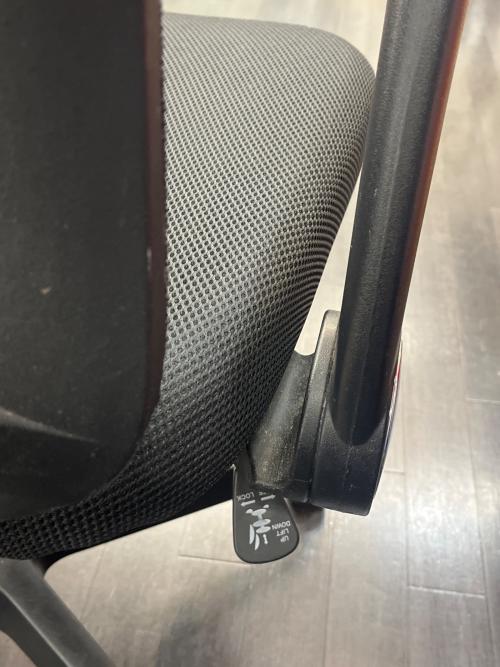 ニトリ オフィスチェア ブラック バジーオ