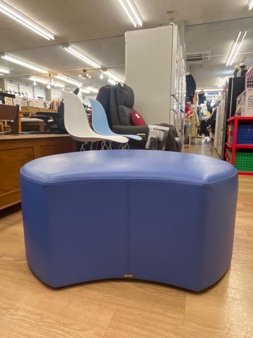 oliver (オリバー) スツール ブルー 1人掛け