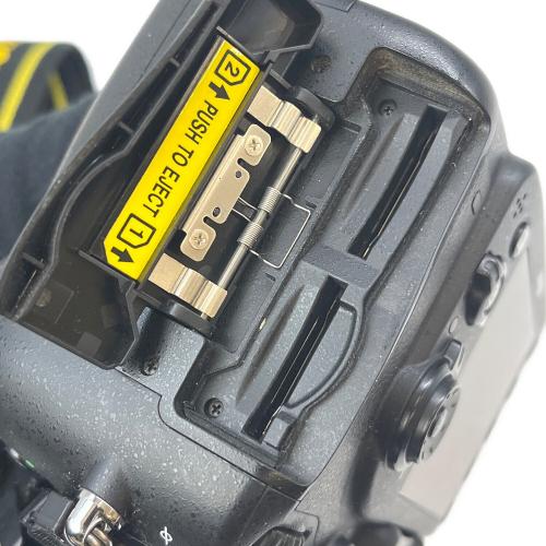 Nikon (ニコン) デジタル一眼レフカメラ D7100