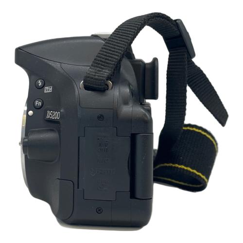 Nikon (ニコン) デジタル一眼レフカメラ D5200
