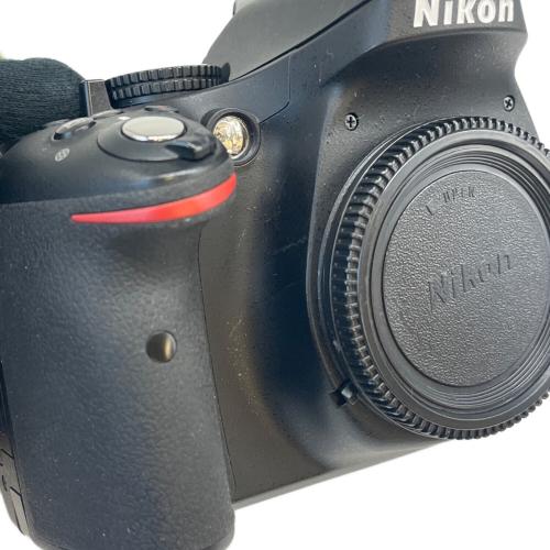 Nikon (ニコン) デジタル一眼レフカメラ D5200