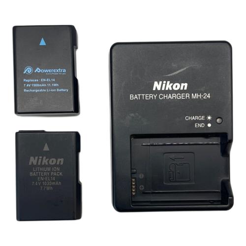 Nikon (ニコン) デジタル一眼レフカメラ D5200