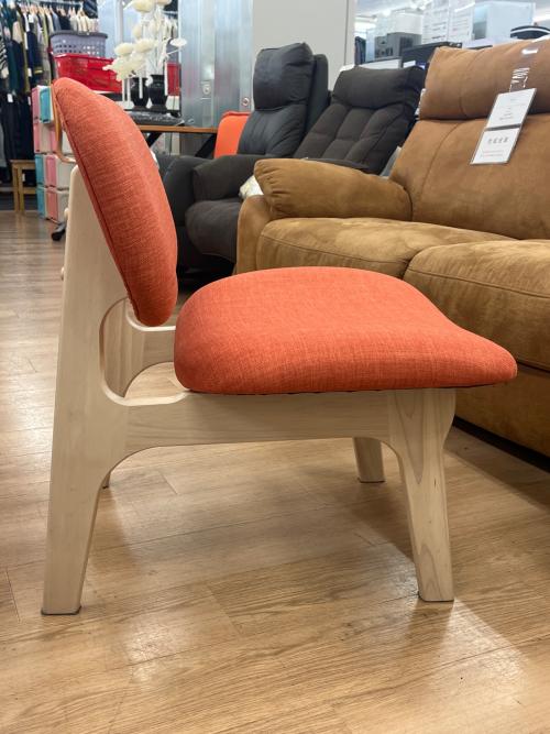 ニトリ イス レッド×ナチュラル 1Pチェア リラックス