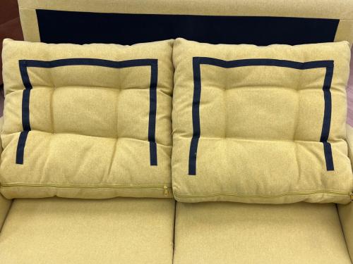 2人掛けソファー 北欧風 イエロー