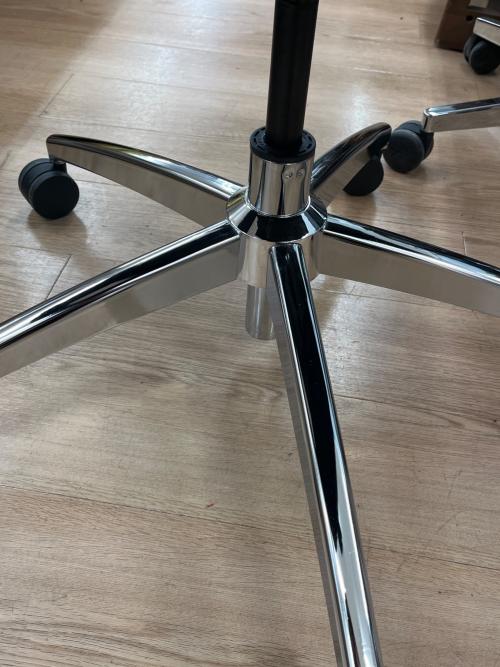 ニトリ オフィスチェア OC708 エアリー