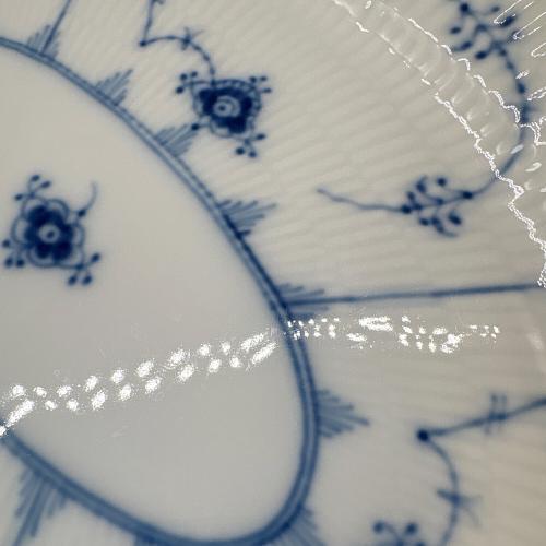 ROYAL COPENHAGEN (ロイヤル・コペンハーゲン) オーバルプレート ブルーフルーテッド・プレイン