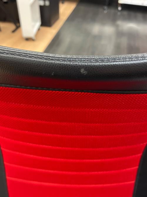 ニトリ ワークチェアー ブラック×レッド