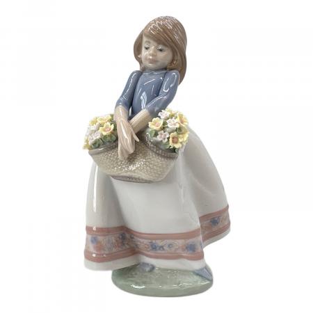 LLADRO・リヤドロ・5月の舞踏・フィギュリン・欠損無し・付属品・元箱有り LLADRO (リヤドロ) フィギュリン 5月の花 05467｜トレファクONLINE
