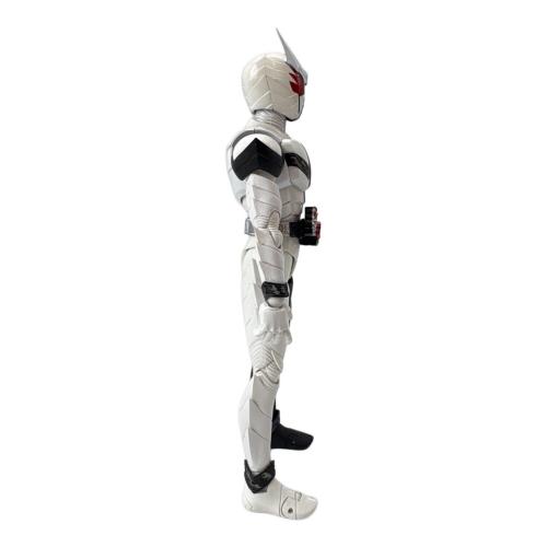 BANDAI (バンダイ) 仮面ライダーＷ ファングジョーカー フィギュア S.H.Figuarts