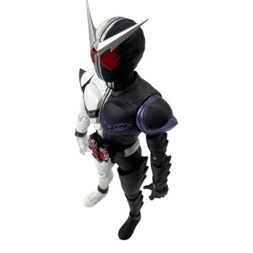 BANDAI (バンダイ) 仮面ライダーＷ ファングジョーカー フィギュア S.H.Figuarts