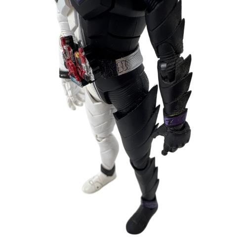 BANDAI (バンダイ) 仮面ライダーＷ ファングジョーカー フィギュア S.H.Figuarts