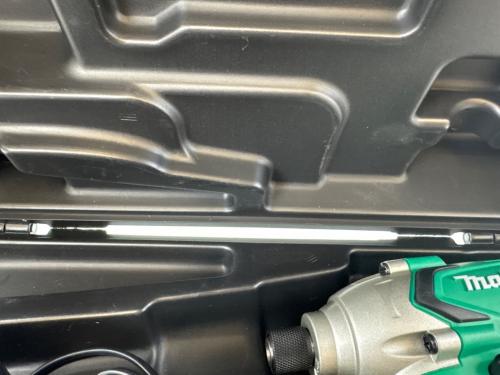 MAKITA (マキタ) インパクトドライバー M695D
