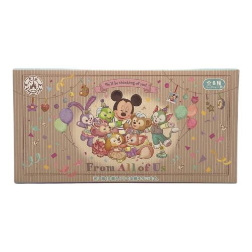 ピンバッジ8個 ディズニーグッズ １箱で全種そろいます