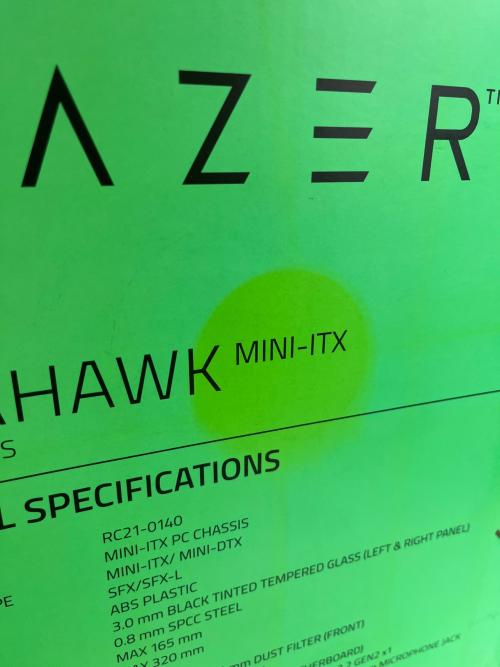 Razer (レイザー) Tomahawk Mini-ITX ゲーミングPCケース RC21-0140