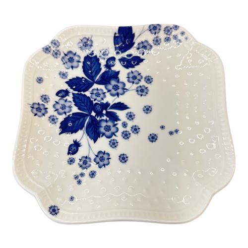 Wedgwood (ウェッジウッド) スモールプレート ■ ストロベリー ブルーム インディゴ
