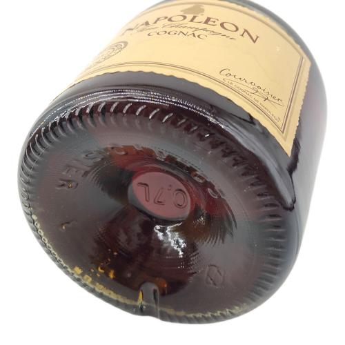 クルボアジェ (COURVOISIER) コニャック 700ml 未開封
