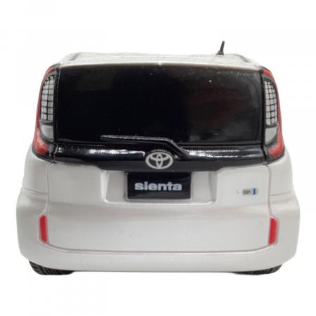 TOYOTA (トヨタ) モデルカー ホワイト シエンタ カラーサンプル