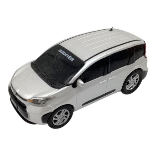TOYOTA (トヨタ) モデルカー ホワイト シエンタ カラーサンプル プルバックカー