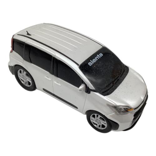 TOYOTA (トヨタ) モデルカー ホワイト シエンタ カラーサンプル プルバックカー