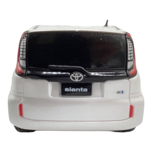 TOYOTA (トヨタ) モデルカー ホワイト シエンタ カラーサンプル プルバックカー