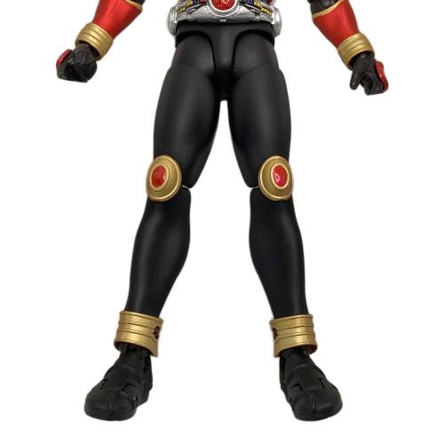 (真骨彫)S.H.Figuarts 仮面ライダークウガ マイティフォーム フィギュア
