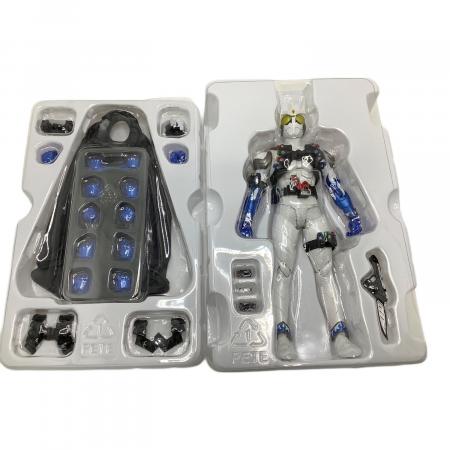 真骨彫)S.H.Figuarts 仮面ライダーエターナル｜トレファクONLINE