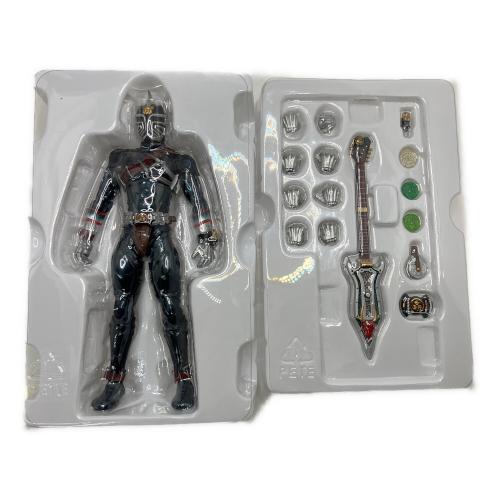 仮面ライダー轟鬼 S.H.Figuarts(真骨彫製法)