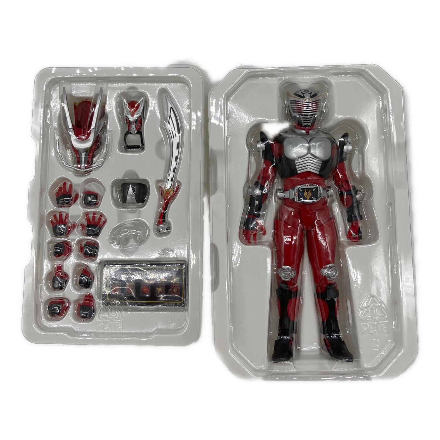 BANDAI (バンダイ) S.H.Figuarts (真骨彫製法) 仮面ライダー龍騎 仮面