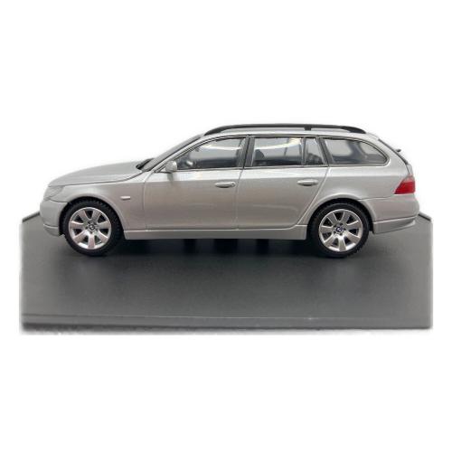 BMW 5ER TOURING ミニカー