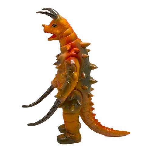 ブルマァク 地底怪獣グドン