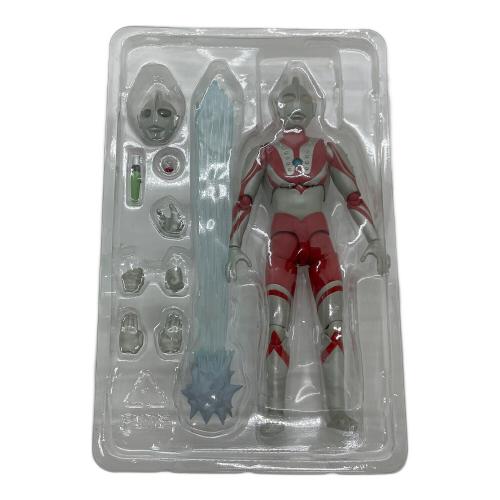 S.H.Figuarts (エス・エイチ・フィギュアーツ) ウルトラマン　ゾフィー