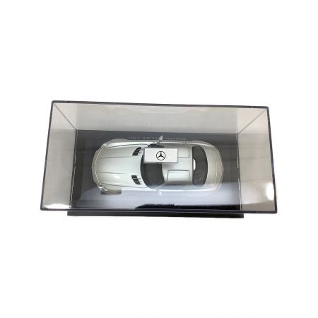 モデルカー 1/43 Mercedes-Benz SLS AMG