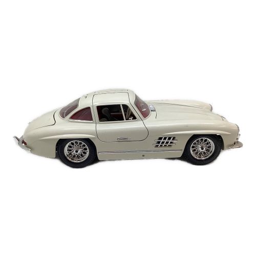 burago (ブラーゴ) モデルカー 1/18MERCEDES 300SL1954