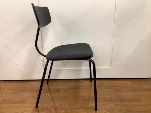 Moda en Casa　モノチェア