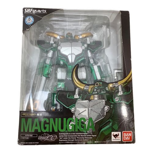 仮面ライダー龍騎 (カメンライダーリュウキ) 仮面ライダー S.H.Figuarts マグナギガ