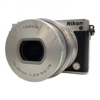 Nikon (ニコン) デジタル一眼レフカメラ 1 J5 2081万画素(有効画素) 13.2mm×8.8mm CMOS SDカード対応 標準：ISO160～12800 約60コマ/秒 1/16000～30秒 23048940