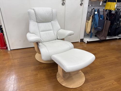 karimoku (カリモク) リクライニングチェアー ホワイト×ナチュラル 162 オットマン付 RU0106E800 本革 THE FIRST