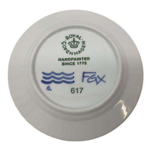 ROYAL COPENHAGEN (ロイヤル・コペンハーゲン) プレート 17cm ブルーフルーテッド・メガ