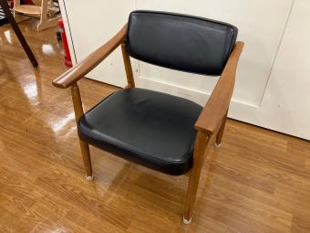 カリモク60 (カリモクロクマル) ダイニングチェアー ブラック×ブラウン