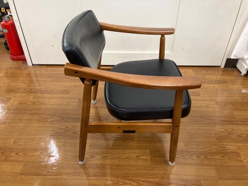 カリモク60 (カリモクロクマル) ダイニングチェアー ブラック×ブラウン