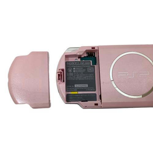 SONY PSP ブロッサムピンク、バッテリー欠品（ACアダプターで起動）、液晶縁にかけて黄ばみ、キズ有、スティック変色有、UMD読込OK、メモリースティック読込OK、各ボタンOK