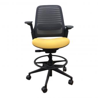 Steelcase (スチルケース) ハイバックチェアー イエロー ひじ掛け付き