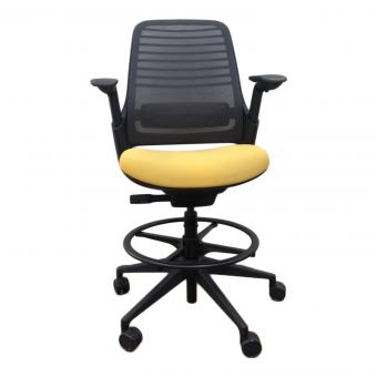 Steelcase (スチルケース) ハイバックチェアー イエロー ひじ掛け付き