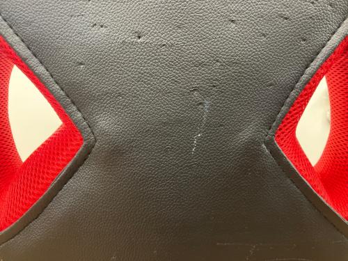 ニトリ ワークチェアー ブラック×レッド ヘレス