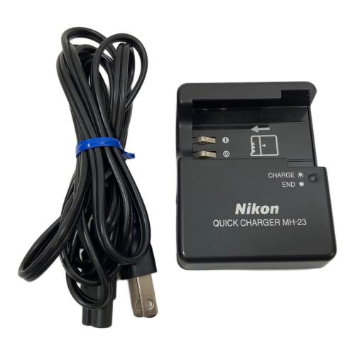 Nikon (ニコン) デジタル一眼レフカメラ D3000 ダブルズームキット